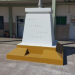 Un mástil, dos icónicas escuelas
